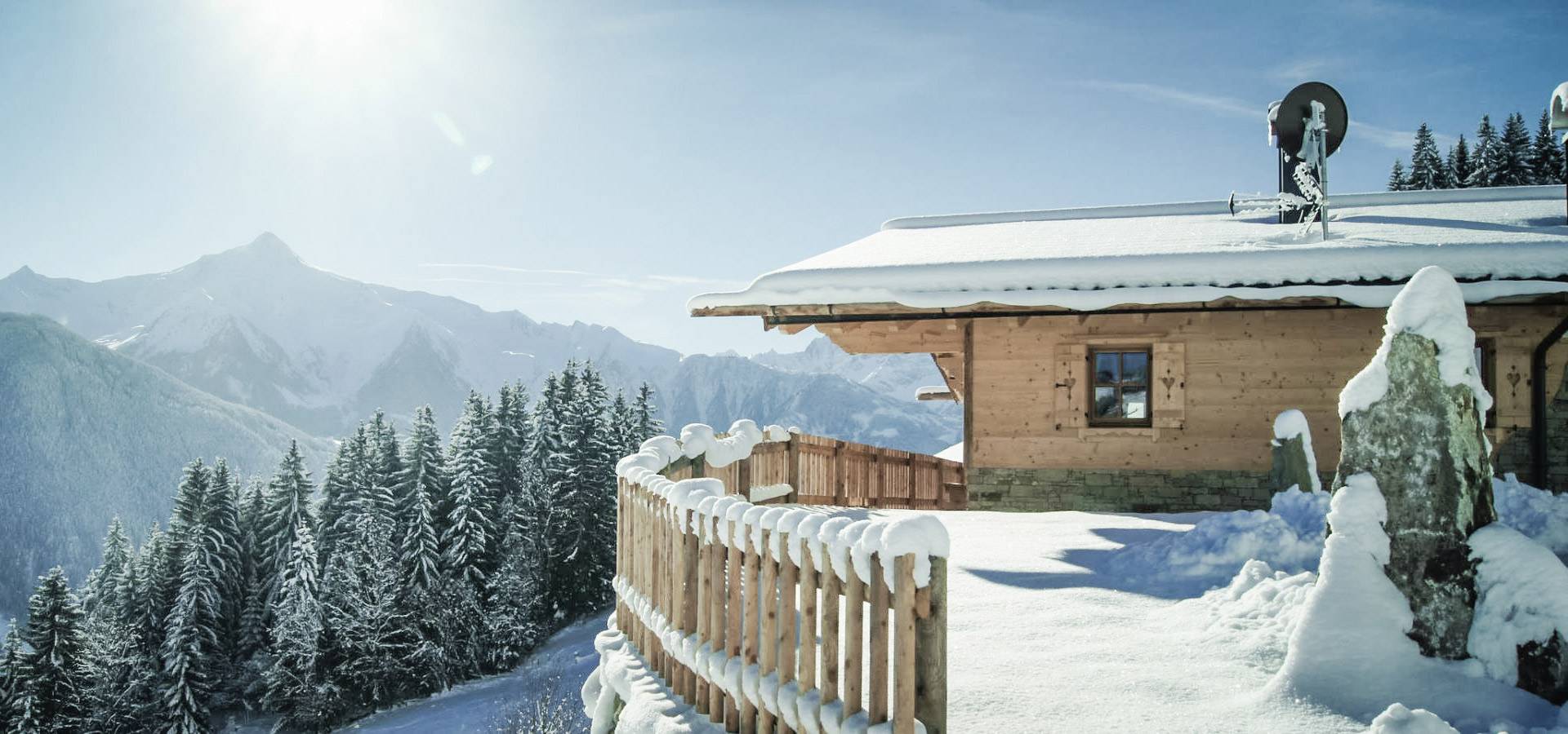 Ferienhütten Tirol Winterurlaub Chalets Zillertaler Alpen Tirol